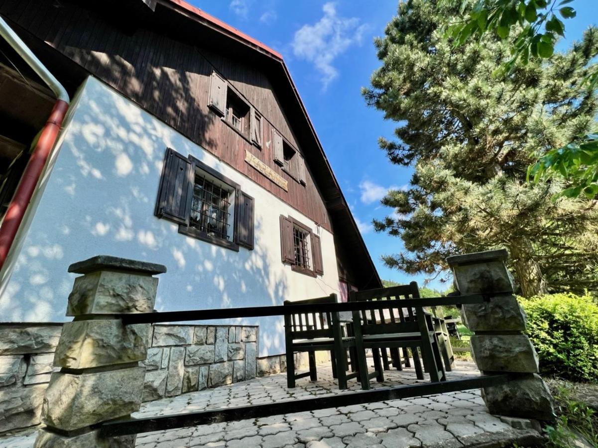 Country House Markousovice Villa Dış mekan fotoğraf